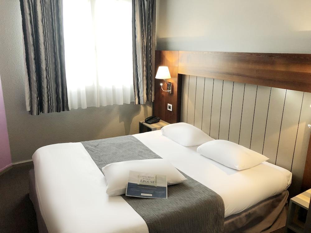 Hotel Le Neron - Logis Fontanil-Cornillon Экстерьер фото