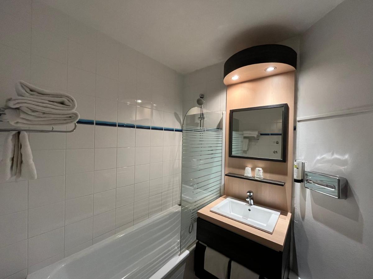 Hotel Le Neron - Logis Fontanil-Cornillon Экстерьер фото